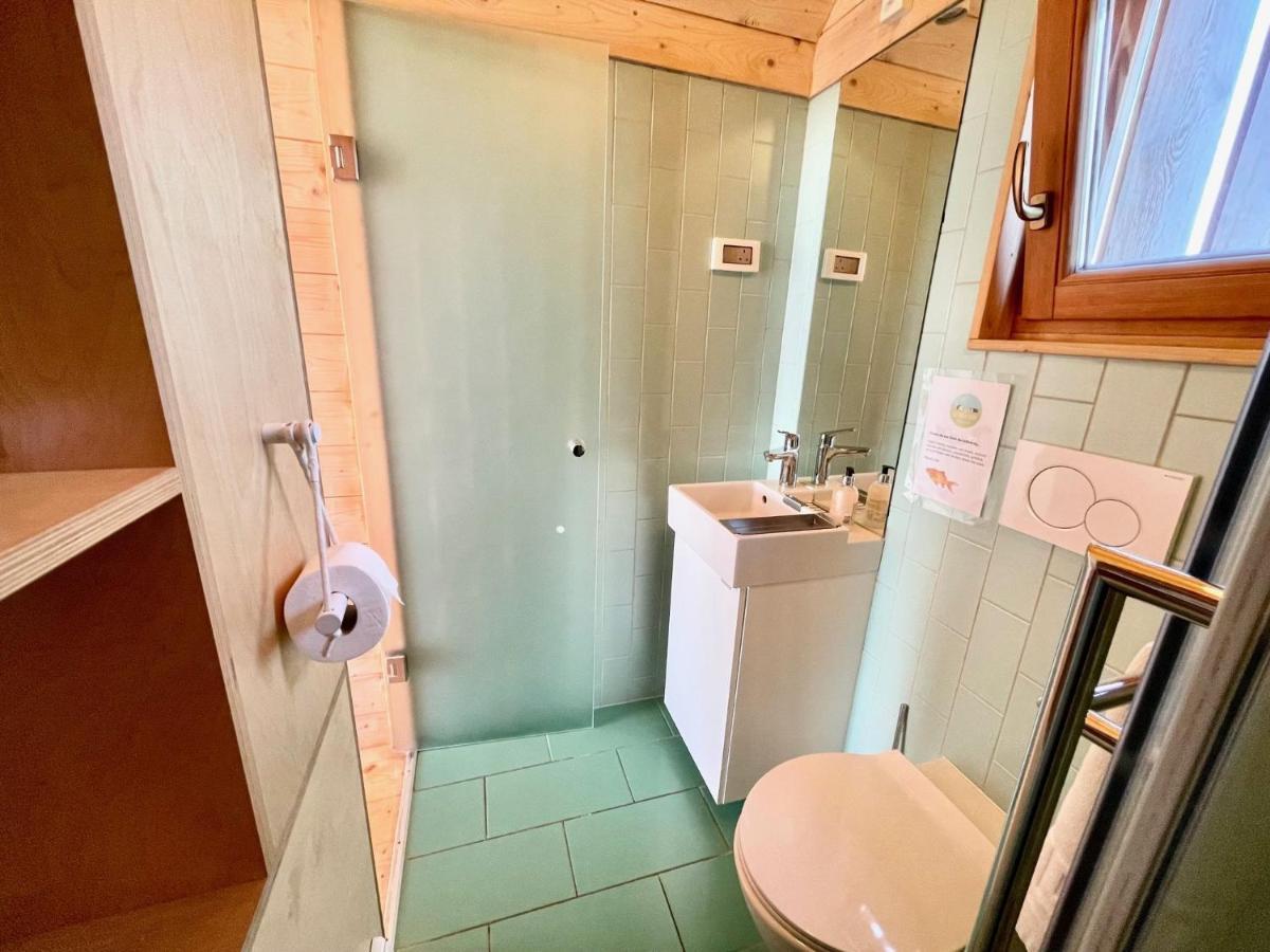 Lushna 8 Petite At Lee Wick Farm Cottages And Glamping Clacton-on-Sea Exterior foto