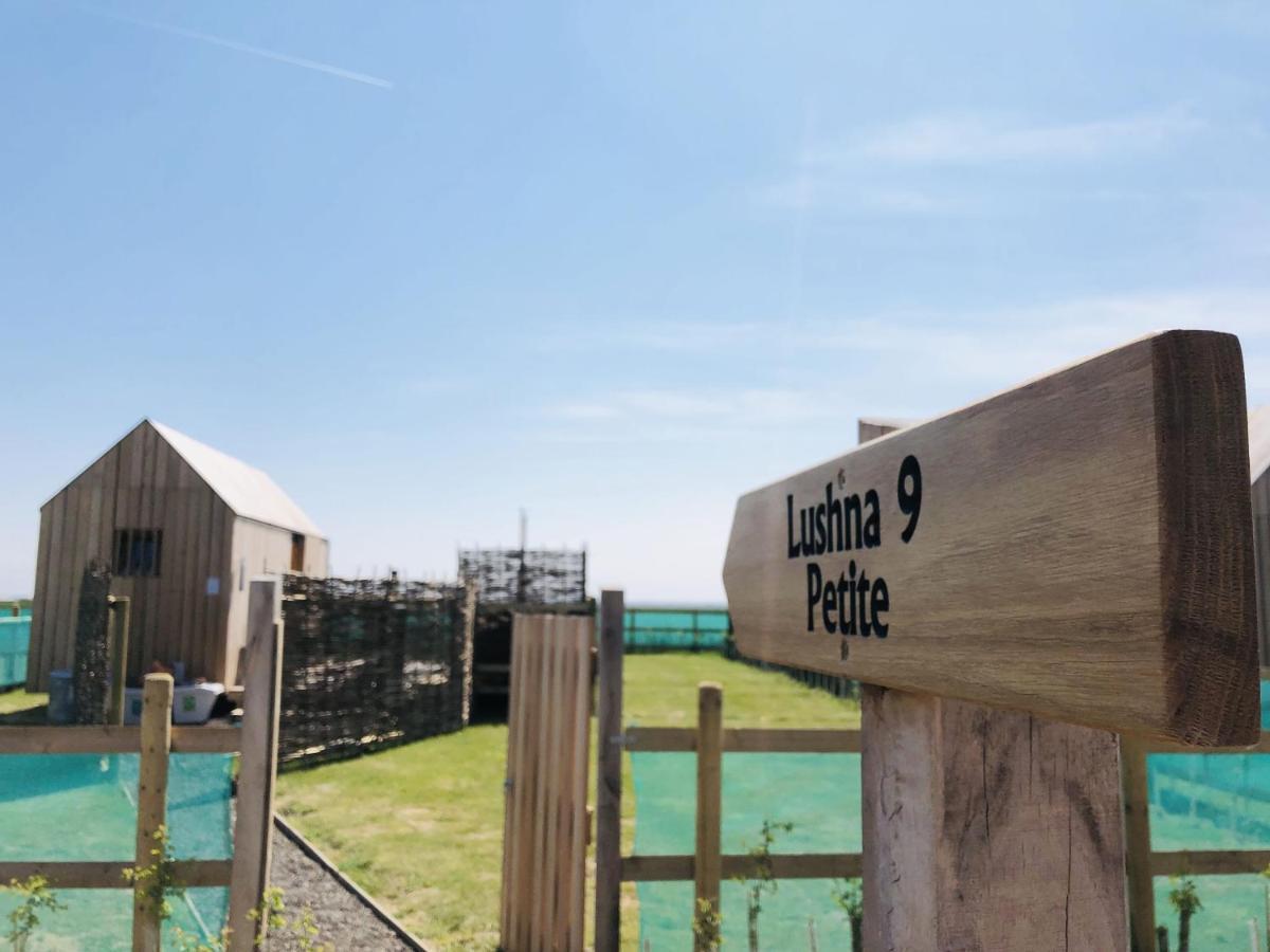 Lushna 8 Petite At Lee Wick Farm Cottages And Glamping Clacton-on-Sea Exterior foto
